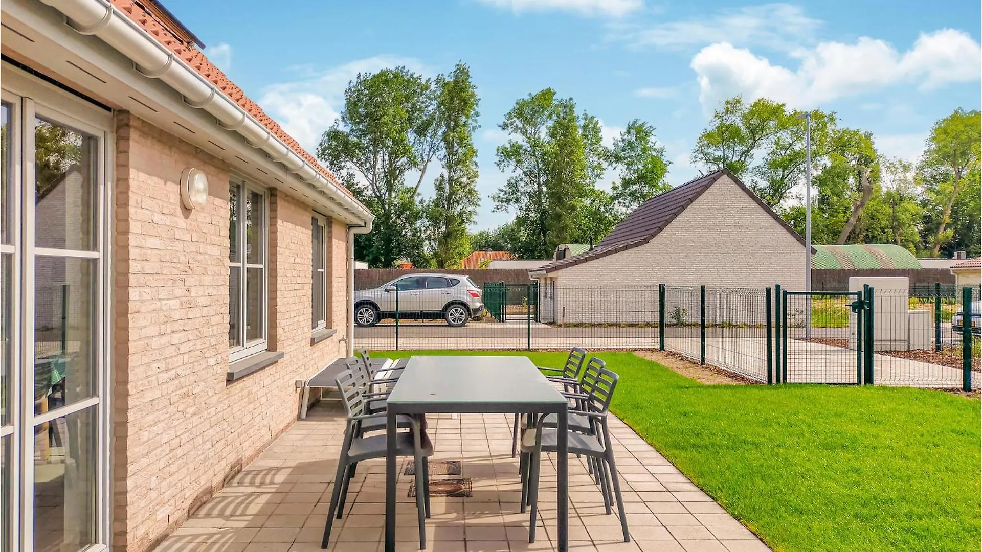 Amazing home in Lombardsijde with 3 Bedrooms